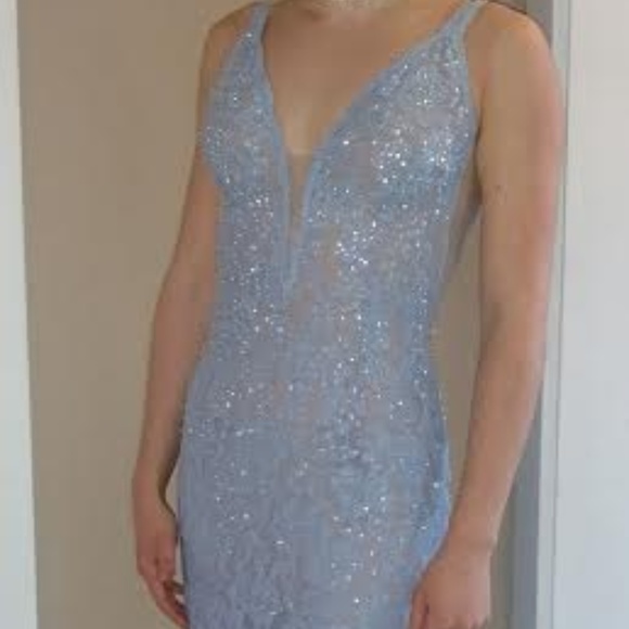 Prom Dress - Picture 2 of 5